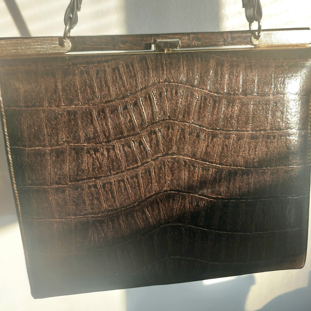 Vintage Brown Crocodile-Embossed Purse - Picture 6 of 10